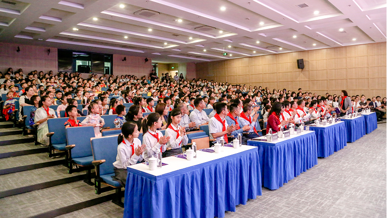 微至Microcure以爱心捐赠助力科教事业，护航儿童成长